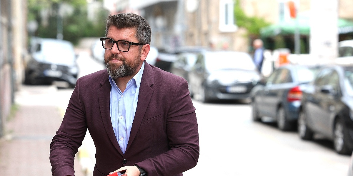 Duraković uputio inicijativu za izmjene Zakona o obrazovanju RS-a: Trajno rješenje za Bošnjake i Hrvate