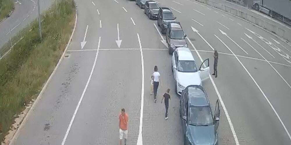 Vučić opozvao naredbu, službenici BIA-e se povukli: Stanje na granicama Crne Gore i Srbije bit će normalizovano
