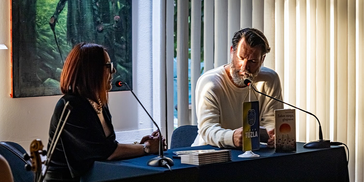 U Tuzli održana poetska večer uz knjigu "Želim njega, glupana"