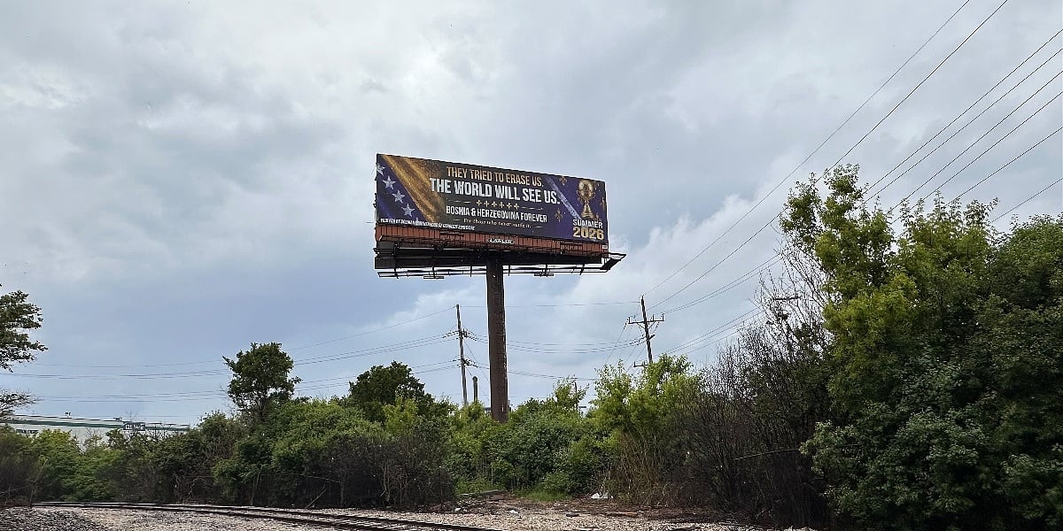 U Chicagu postavljen bilboard u znak podrške Zmajevima: "Za one koji nisu preživjeli, pokušali su da nas izbrišu"