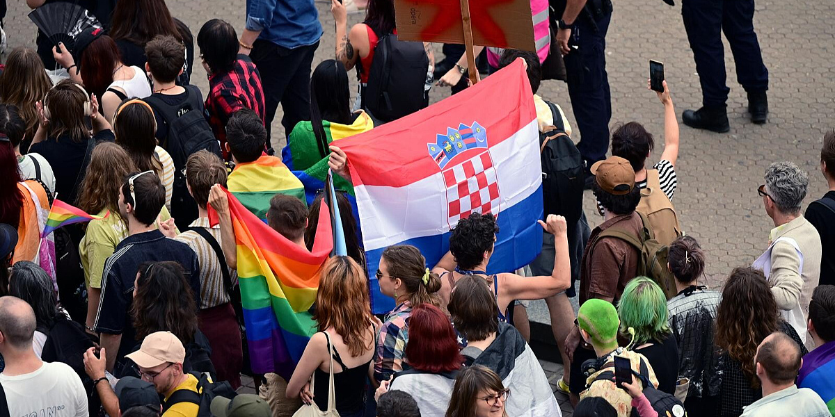Povorka ponosa u Zagrebu: "Hrvatskom zastavom smo mahali još jače kada smo vidjeli da to smeta onima na kontraskupu"