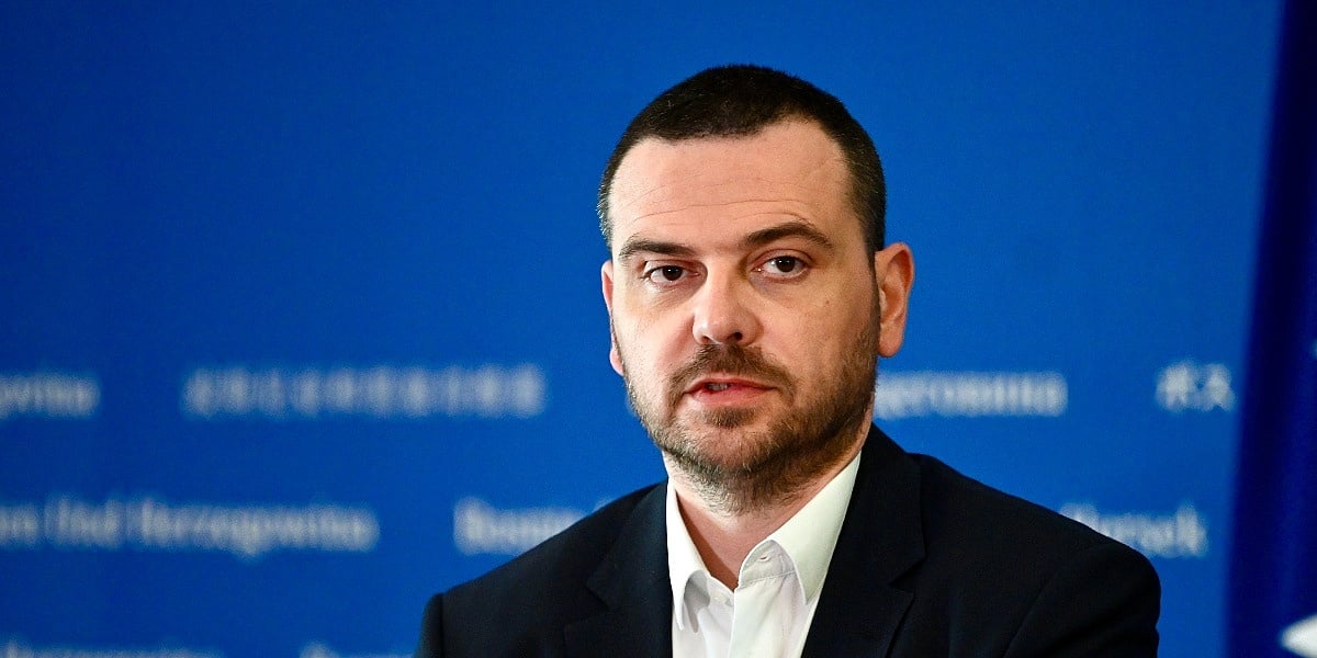 Magazinović o pregovorima iza zatvorenih vrata: Vodimo važne procese, ali na tome ne treba graditi kampanju
