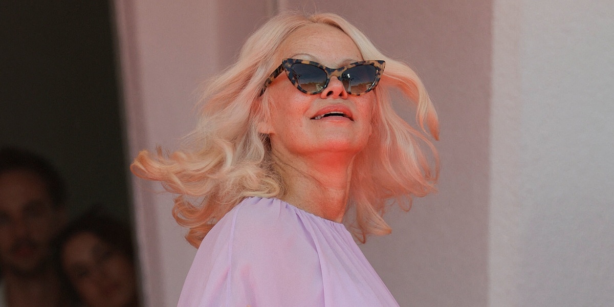 Pamela Anderson u Veneciji privukla pažnju nizom upečatljivih izdanja