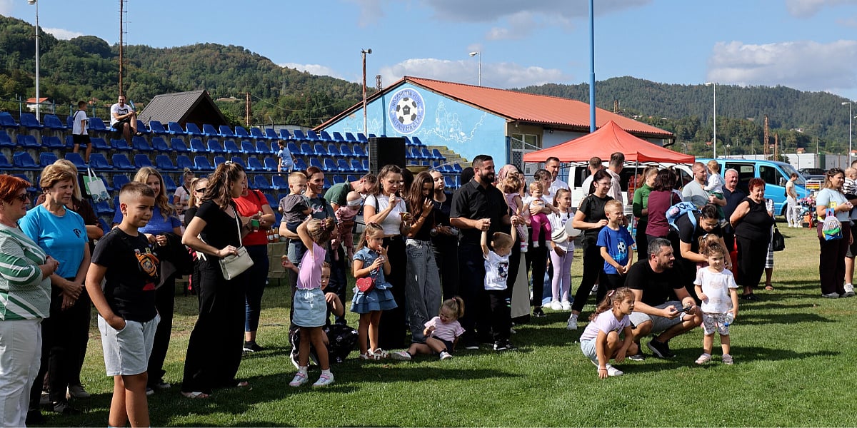Igre bez granica i Puzijada u Maglaju okupile veliki broj mališana, dan protekao u znaku dječije radosti
