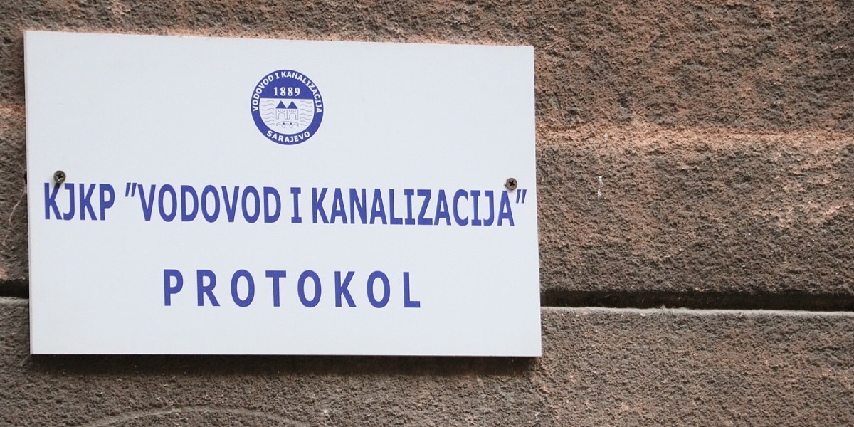 Nastavljene redukcije vode u Sarajevu, skoro cijeli grad tokom noći nije imao vode