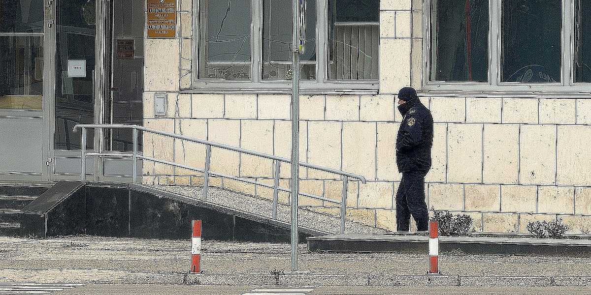 Nasilniku iz Teočaka sedam godina zatvora: Pokušao ubiti suprugu pa pucao na policijsku patrolu