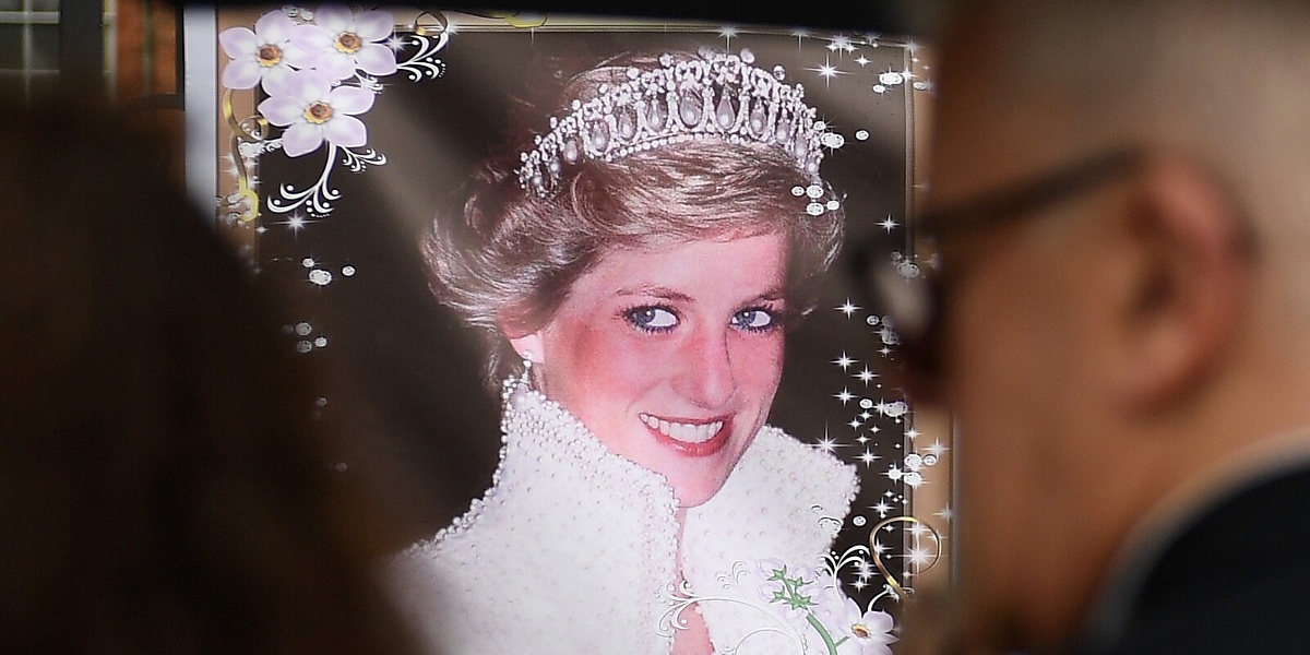 Knjige Earla Spencera o princezi Diani kradene iz kamiona u Nizozemskoj