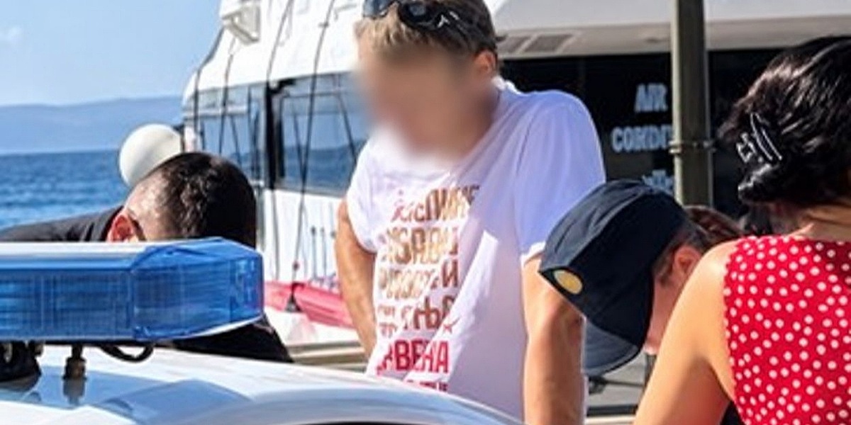 U Makarskoj muškarac nosio majicu Crvene zvezde: Napadnut je i bačen u more