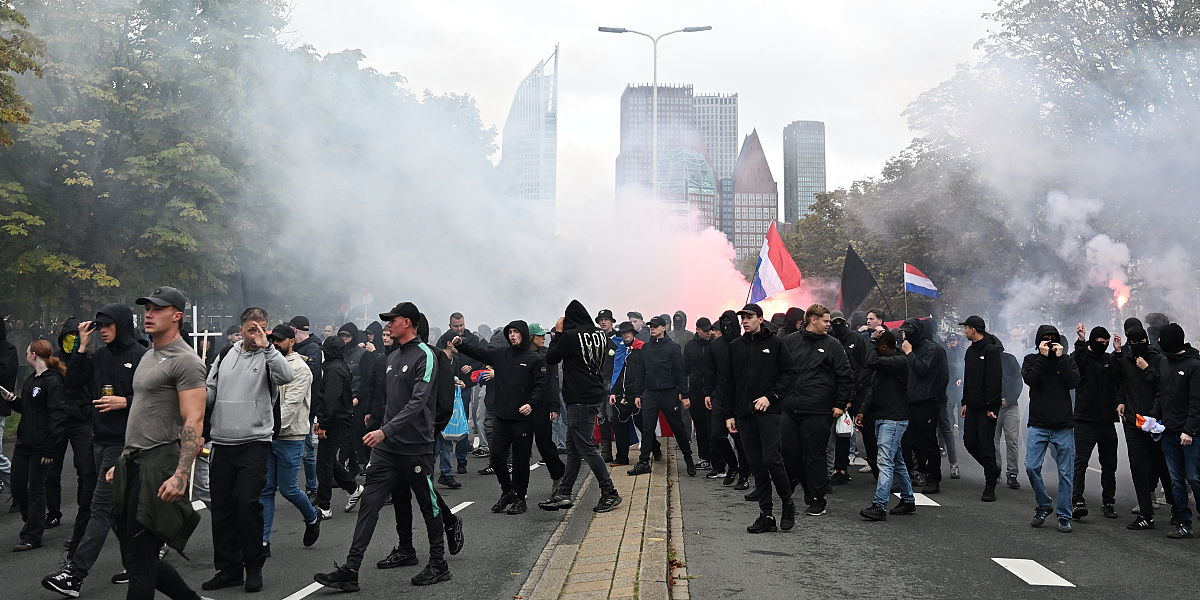 Policija u Hagu rastjerala demonstrante krajnje desnice nakon izbijanja nasilja