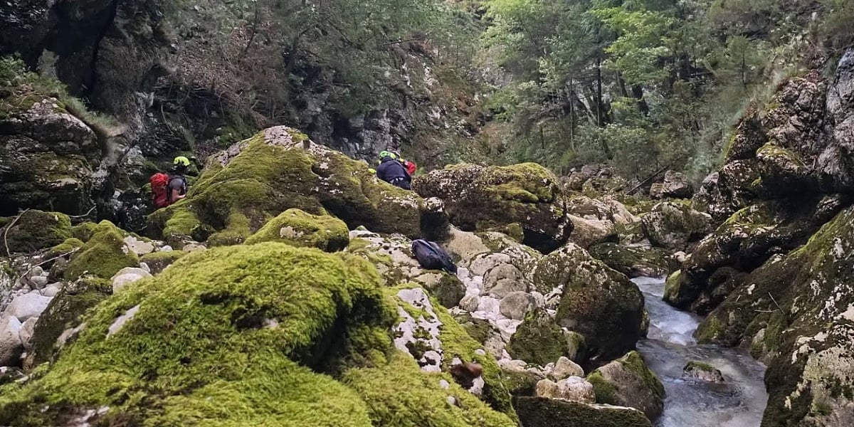 Tragedija u Sloveniji: Otac poginuo pokušavajući spasiti sina koji je pao u provaliju