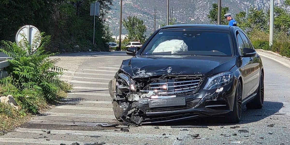 Teška saobraćajna nesreća u Mostaru: Čak osam osoba povrijeđeno, jedna teže