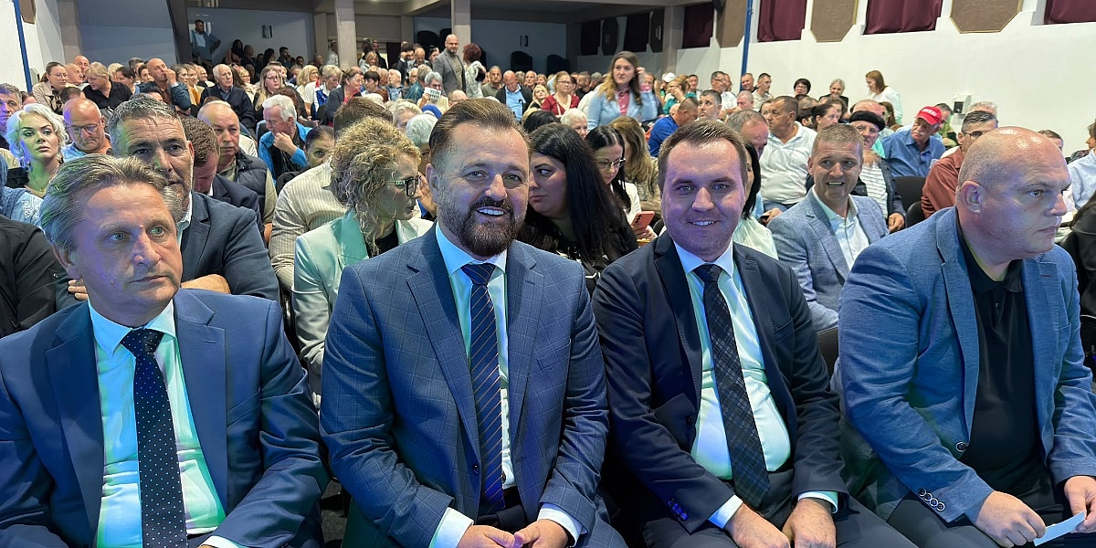 Ogrešević na skupu NES-a u Bosanskoj Krupi: Naš fokus je na Bosni i Hercegovini koja završava posao