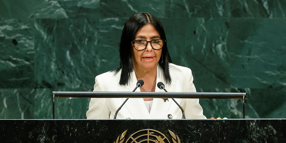 Venezuela: Interim president promises democratic transition and elections