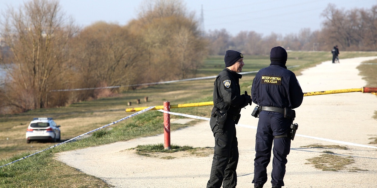 Pet migranata se utopilo u rijeci Kupi u Hrvatskoj, policajac uspio spasiti pet drugih