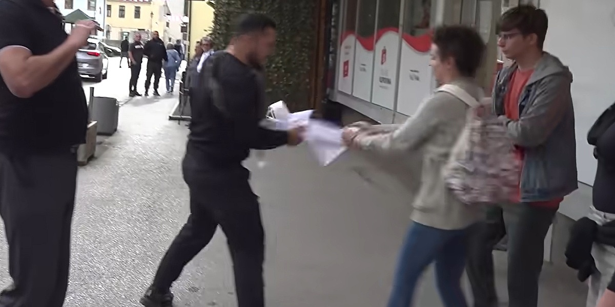 Incident u Višegradu: Studenti iz Srbije napadnuti uz provokacije o Ratku Mladiću