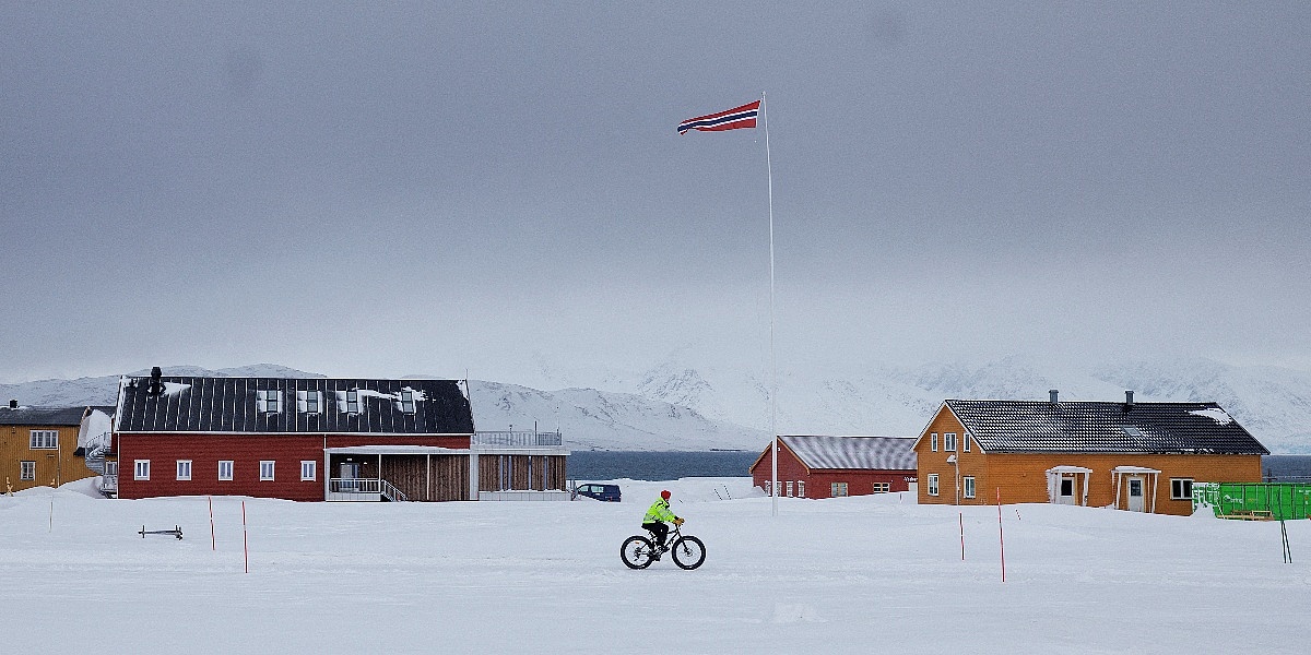 Da li će Putin na norveškim otocima testirati NATO? — Nekada strahovali od polarnih medvjeda, a sada od Rusije