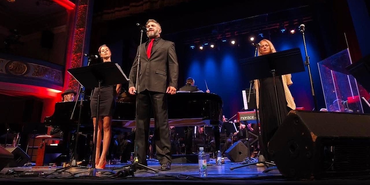Feđa Štukan i sastav Nesvrstani predstavili novo muzičko izdanje "ALBUM 3"