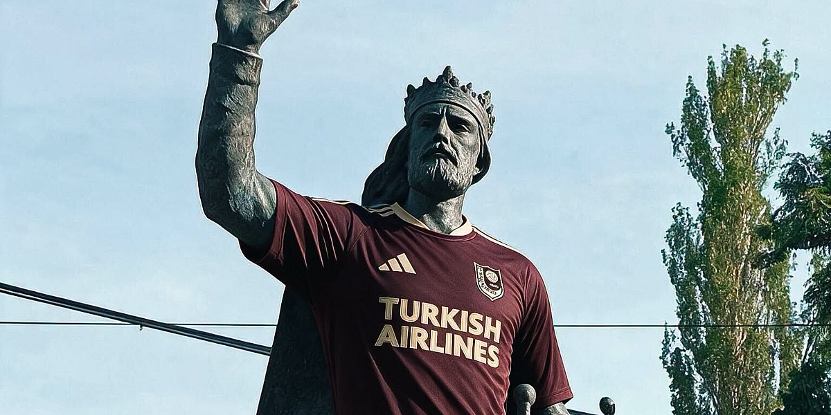 FK Sarajevo predstavio jubilarni dres za 80. rođendan: Zlatni detalji i neobična promocija na sarajevskim spomenicima