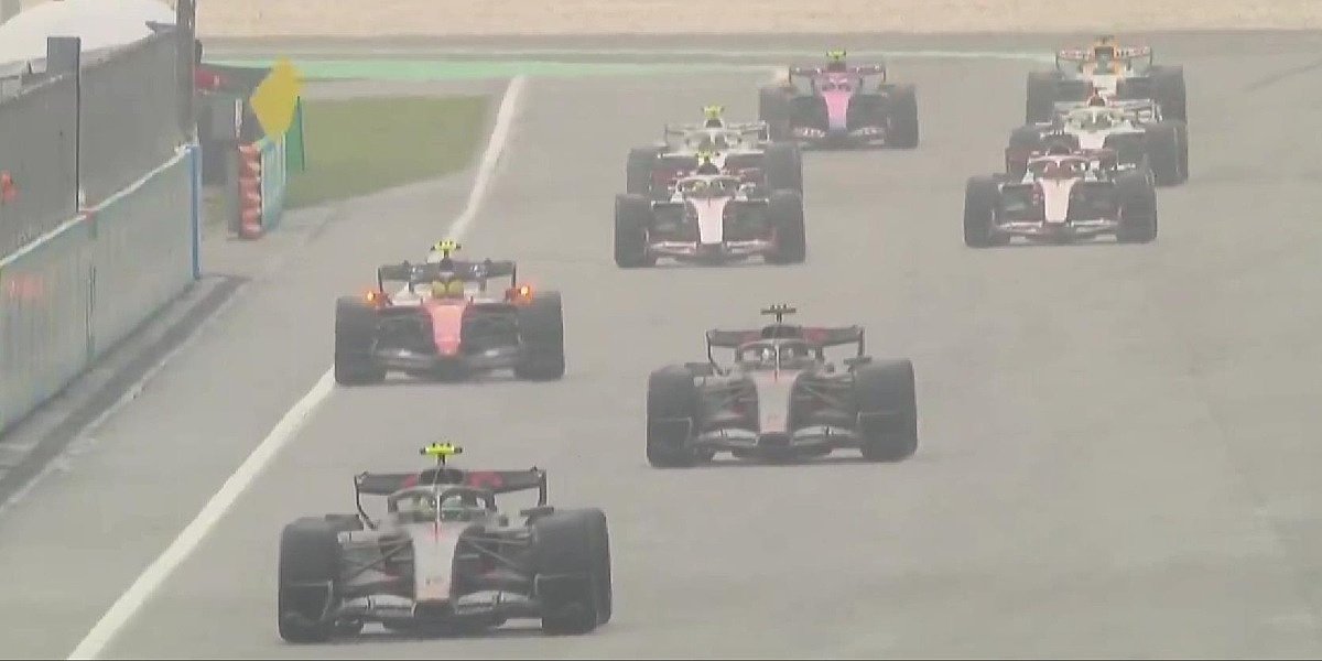 Problemi sa softverom i nepovoljne vremenske prilike ugrozili start utrke Formule 1 u Maleziji
