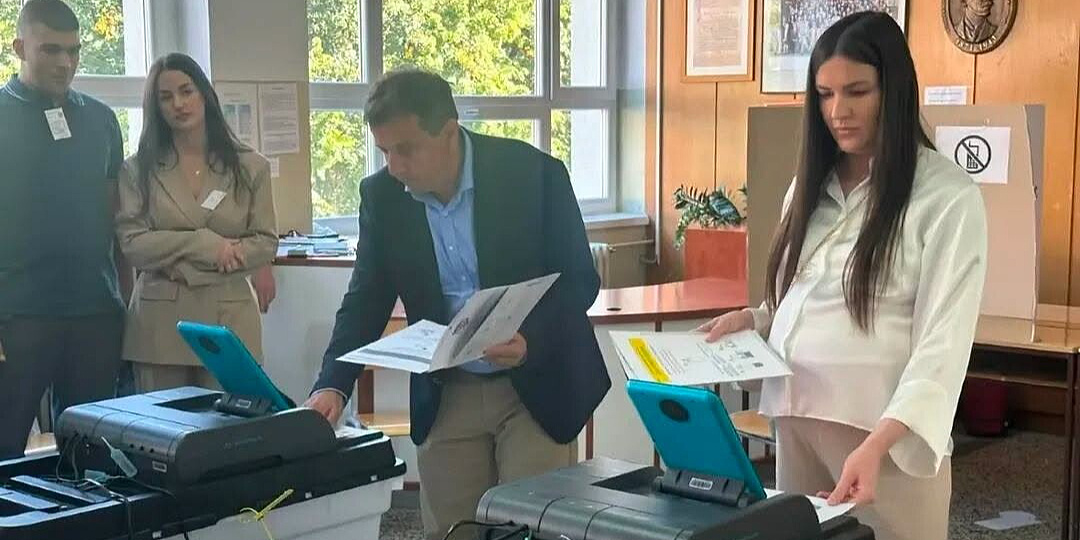 Kandidati za Predsjedništvo BiH Nebojša Vukanović i Marinko Božović glasali na izborima