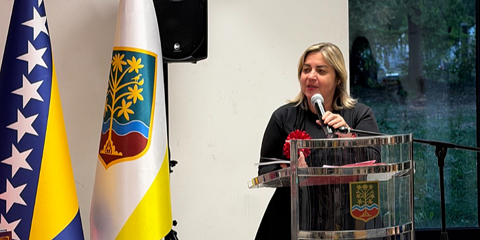 Književno veče posvećeno djeci i mladima: Elmira Helać-Mekić okupila brojnu publiku u Sarajevu