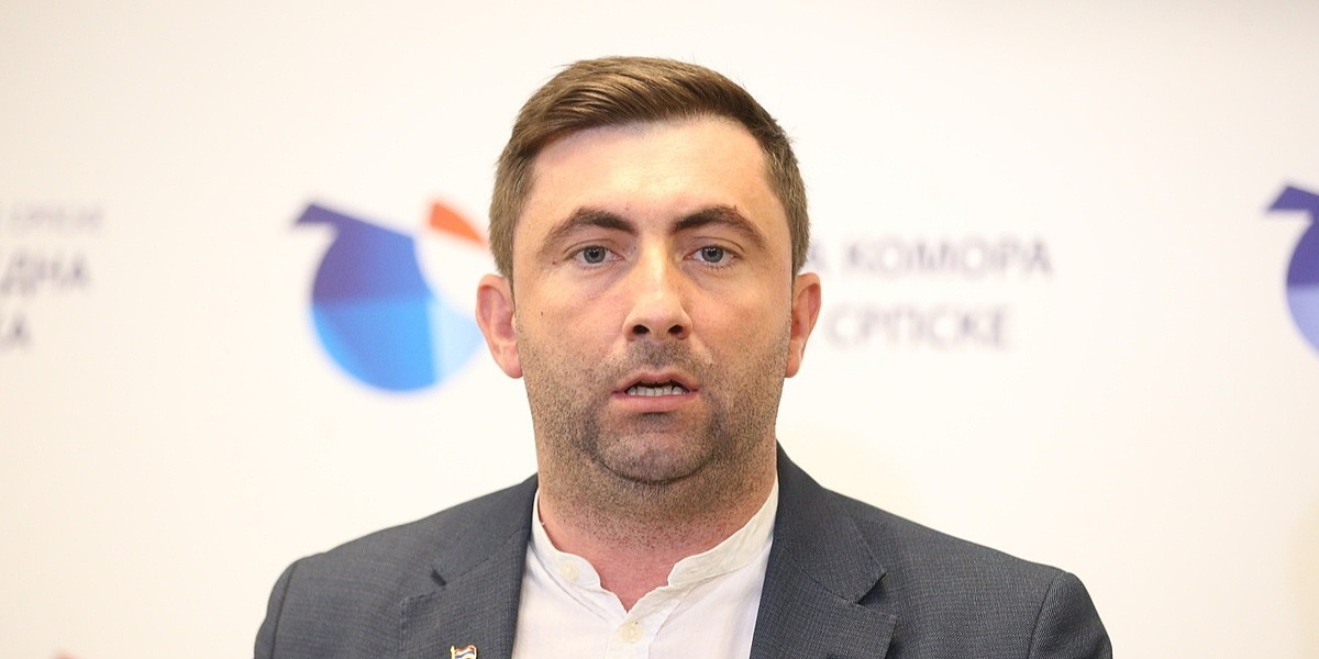 Gradonačelnik Bijeljine Ljubiša Petrović isključen iz SDS-a zbog kršenja stranačkog statuta