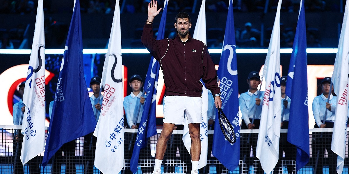 Novak Đoković osvojio 102. trofej u karijeri nakon što mu je De Minaur predao finale