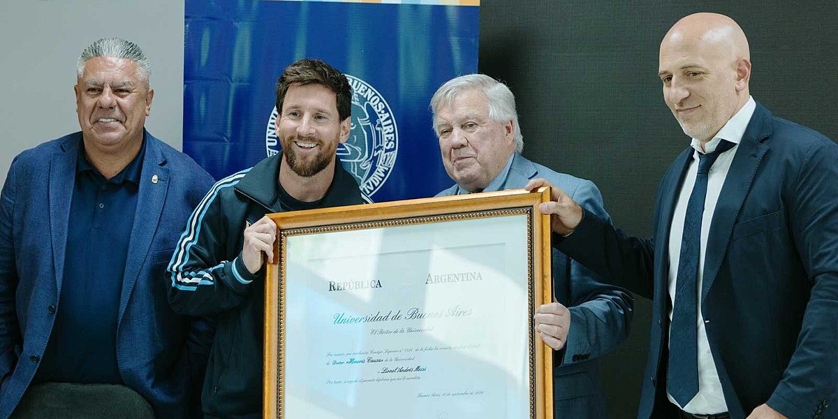 Leo Messi odlikovan počasnim doktoratom u Buenos Airesu uoči oproštaja od reprezentacije