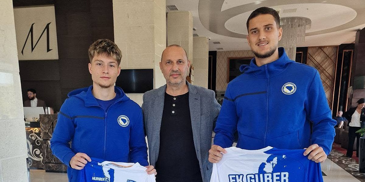 Reprezentativci BiH Esmir Bajraktarević i Zinedin Smajlović dobili dresove FK Guber