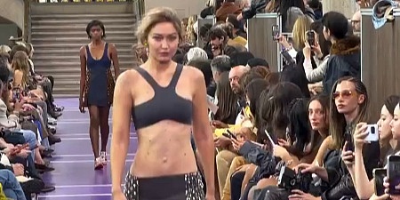 Gigi Hadid ponovo na meti kritika zbog hoda na pisti: Negativne reakcije nakon revije u Parizu