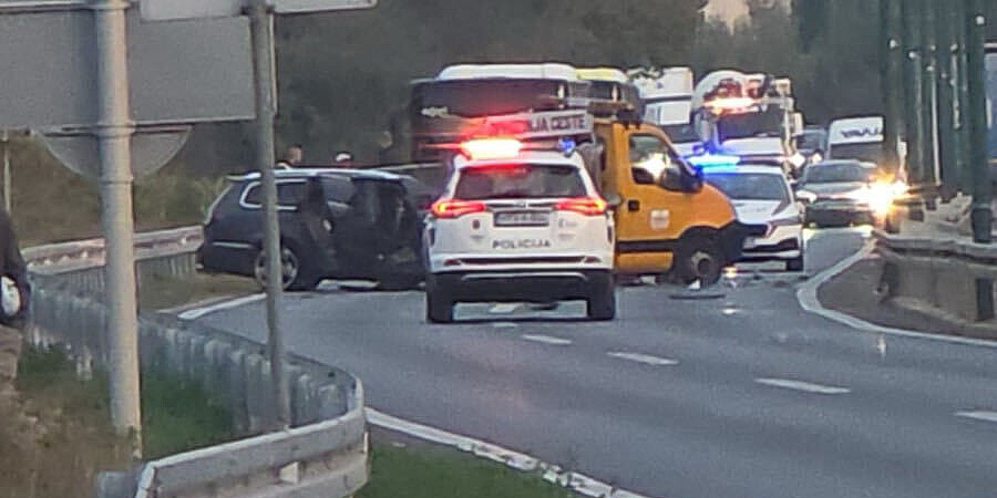 Saobraćajna nesreća na brzoj cesti u Blažuju: Jedna osoba povrijeđena, obustavljen saobraćaj prema Ilidži