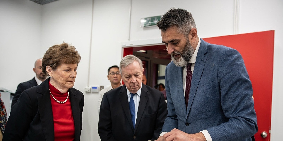 Američki senatori posjetili Memorijalni centar Srebrenica: Podrška i solidarnost u izazovnom periodu