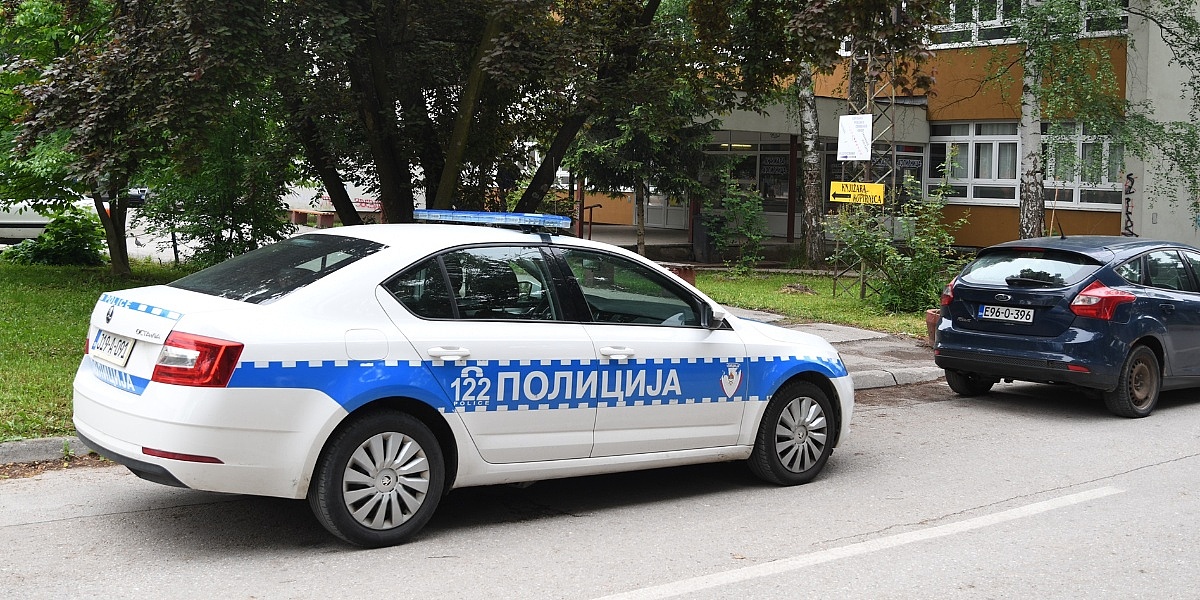 Policija u Jezeru zaplijenila spid i marihuanu: Prijave protiv vozača i saputnika
