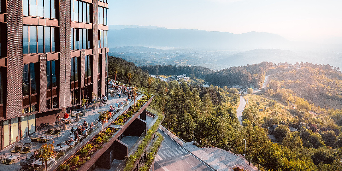 Spoj posla, prirode i rekreacije na Trebeviću: Kako protiče dan u kompleksu Roof Gardens