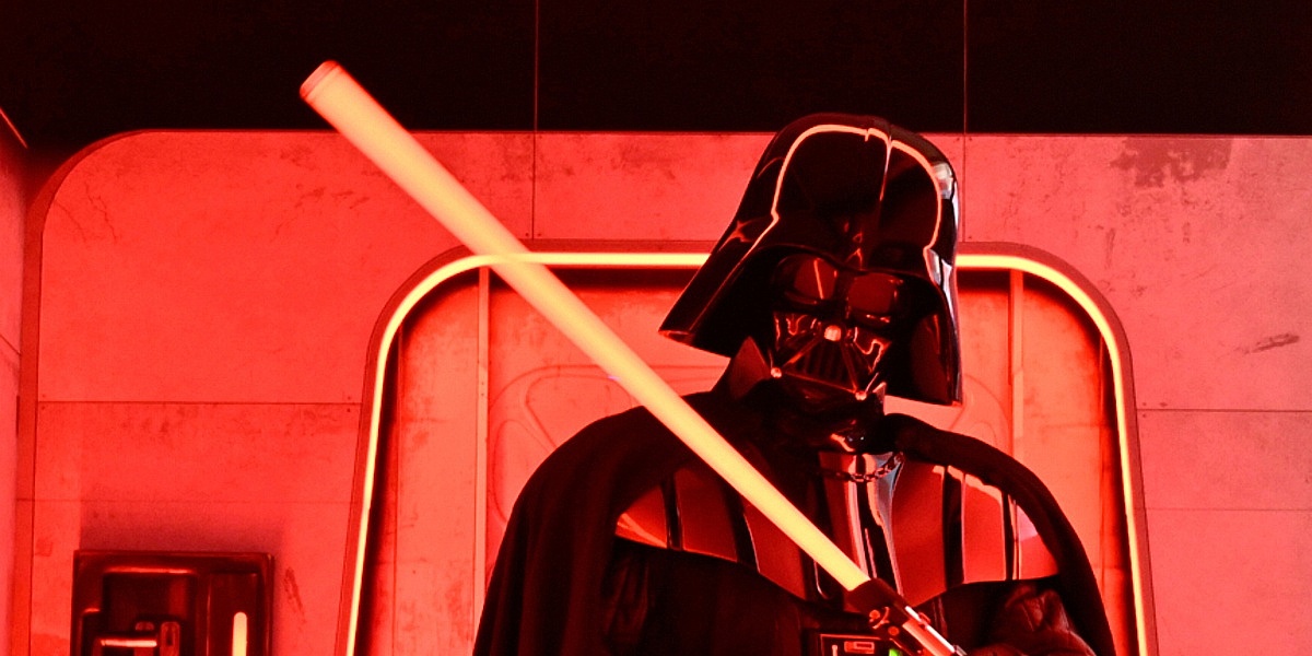 Svjetlosni mač Dartha Vadera iz legendarne filmske scene ide na aukciju: Procjenjuje se na najmanje milion dolara