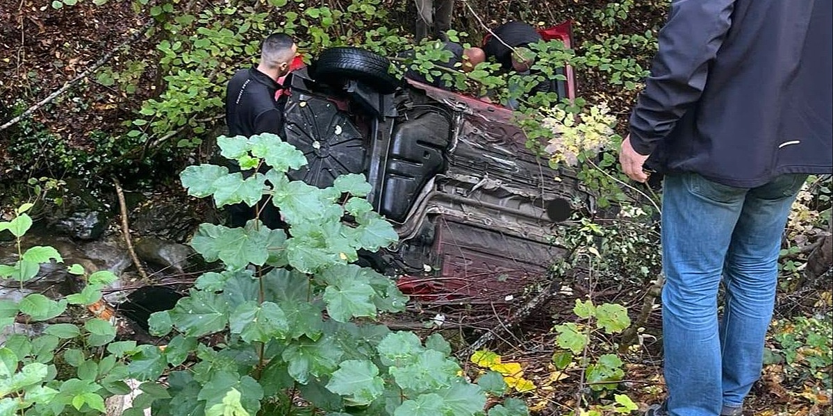 Bosnia and Herzegovina: Referee saves people from road accident