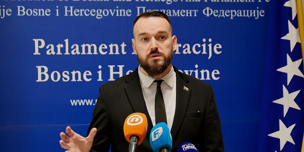 Čavalić upozorio Dodika i HDZ: Centralna banka BiH ne smije biti politički plijen