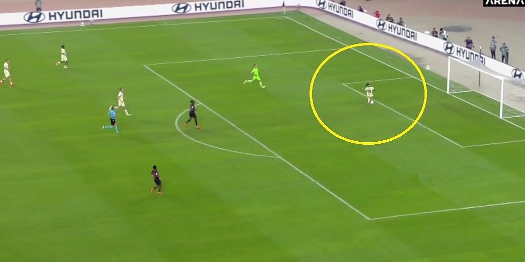 Pogledajte komičan gol u Ligi prvaka s velike udaljenosti, ni sam igrač Sabaha ne zna kako je lopta ušla