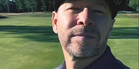 Privatni avion u kojem je bio Donnie Wahlberg izletio s piste i udario u ogradu: Piloti su nam spasili život Privatni avion u kojem je bio Donnie Wahlberg izletio s piste i udario u ogradu: Piloti su nam spasili život