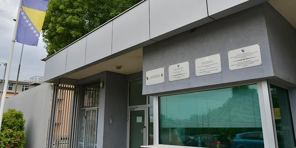 Sud BiH objasnio zašto je Osman Mehmedagić oslobođen: Optužnica ne kaže šta je tačno zloupotrijebio Sud BiH objasnio zašto je Osman Mehmedagić oslobođen: Optužnica ne kaže šta je tačno zloupotrijebio