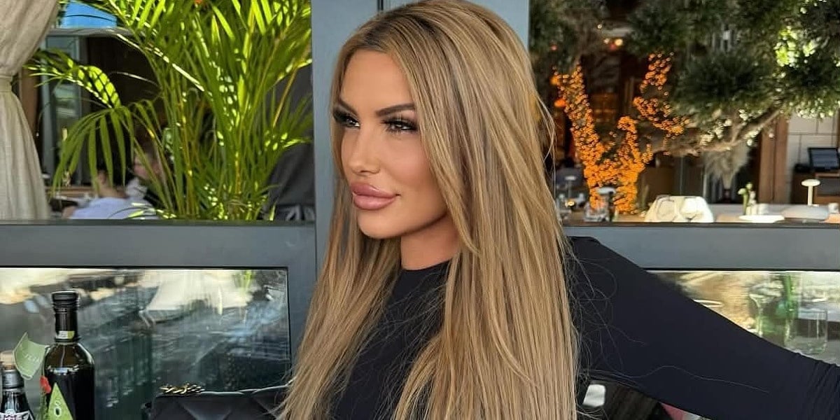 Pjevačica Monika Ivkić iz Gradačca koja tvrdi da je pretučena: U bolnici sam usljed jakih paničnih napada Pjevačica Monika Ivkić iz Gradačca koja tvrdi da je pretučena: U bolnici sam usljed jakih paničnih napada