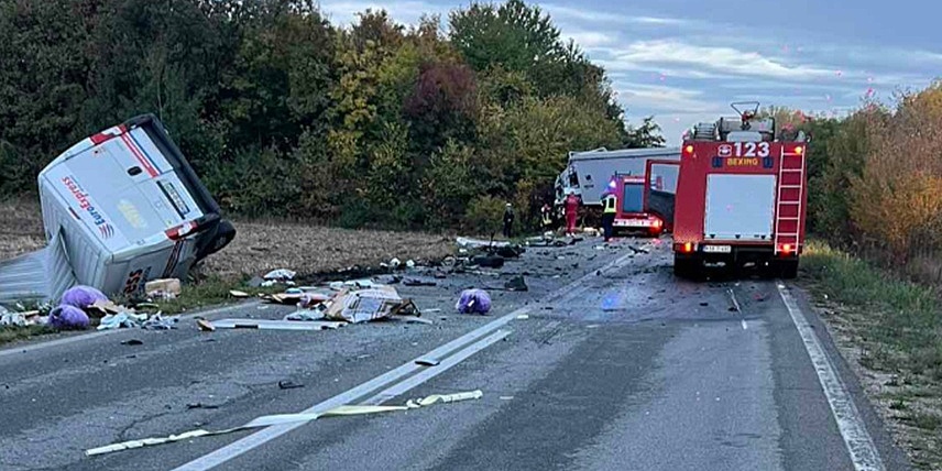Težak udes na obilaznici oko Bijeljine, saobraćaj obustavljen Težak udes na obilaznici oko Bijeljine, saobraćaj obustavljen