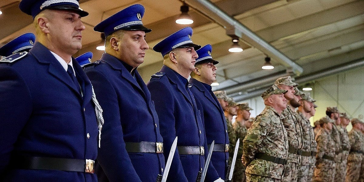 Oružane snage BiH raspisale konkurs za 57 oficira, ovo su uslovi Oružane snage BiH raspisale konkurs za 57 oficira, ovo su uslovi