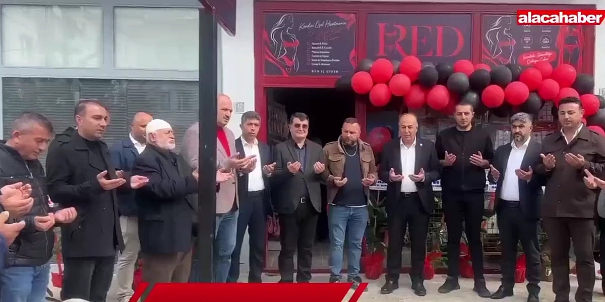 U Turskoj uz dovu otvorena prodavnica erotskog veša, svečanosti prisustvovali načelnik, stranački funkcioneri i imam U Turskoj uz dovu otvorena prodavnica erotskog veša, svečanosti prisustvovali načelnik, stranački funkcioneri i imam
