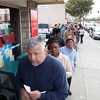Veliki redovi ispred biletarnice: Jackpot Američke lutrije iznosi čak 900 miliona dolara