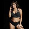 Ashley Graham ruši sve predrasude o tome kako žena "treba" izgledati