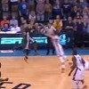 Nevjerovatni Steph: Curry pogodio sa centra za pobjedu Warriorsa nad Thunderom
