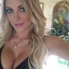 Supruga Hugha Hefnera ima lajmsku bolest: Govorili su mi da je "sve u mojoj glavi"