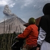 Indonezija: Mještani Sumatre posmatraju "buđenje" vulkana Sinabung
