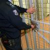 Australski zatvorenik koji podržava IDIL cimeru nožem na glavu urezao "e4e"